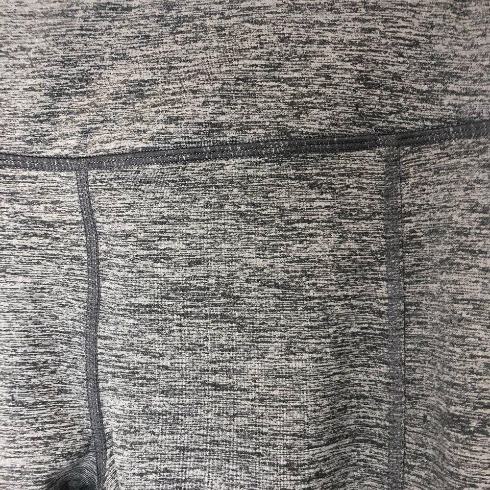 Gaiam gray Capri workout casual leggings size medium - Picture 3 of 13
